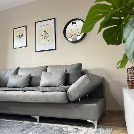 New Modern Tirana Apartment Exterior photo
